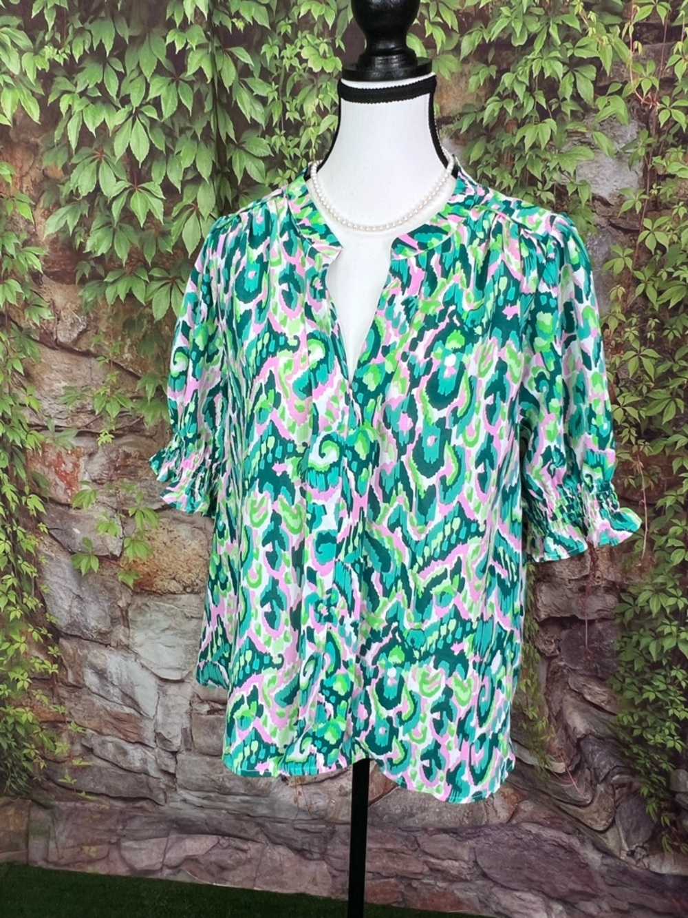 VOY Pink and Green Pleated V-Neck Spring Ruffle Sleeve Blouse, L - Picture 3 of 12
